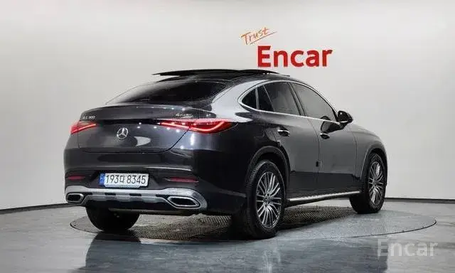 MERCEDES-BENZ GLC300 4MATIC AVANTGARDE COUPE 2024