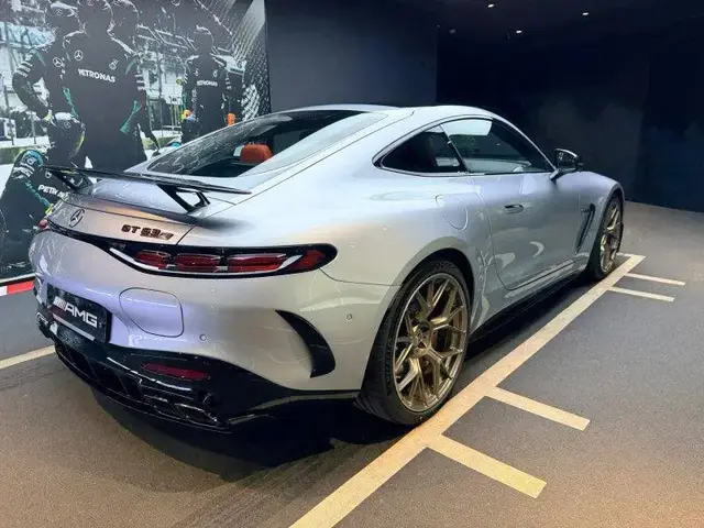MERCEDES-BENZ AMG GT 63 S 2025