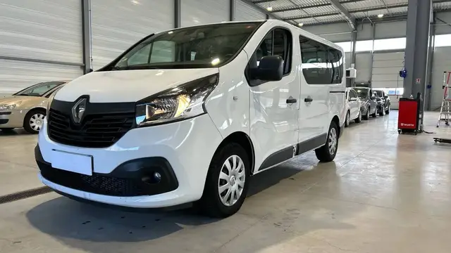 RENAULT TRAFIC COMBI L1 DCI 2018