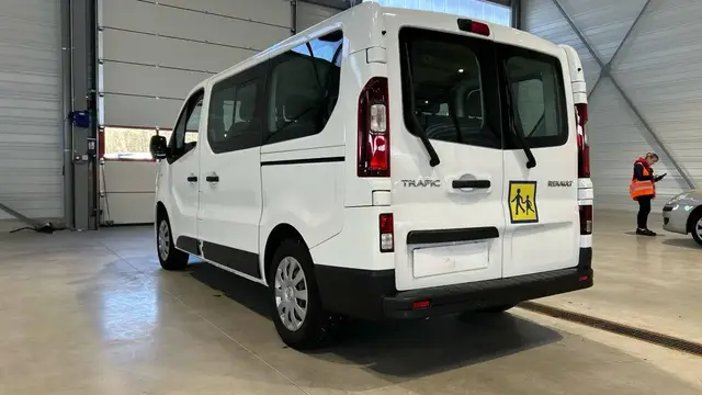 RENAULT TRAFIC COMBI L1 DCI 2018