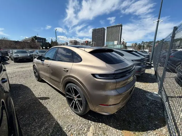PORSCHE CAYENNE COUP 2026