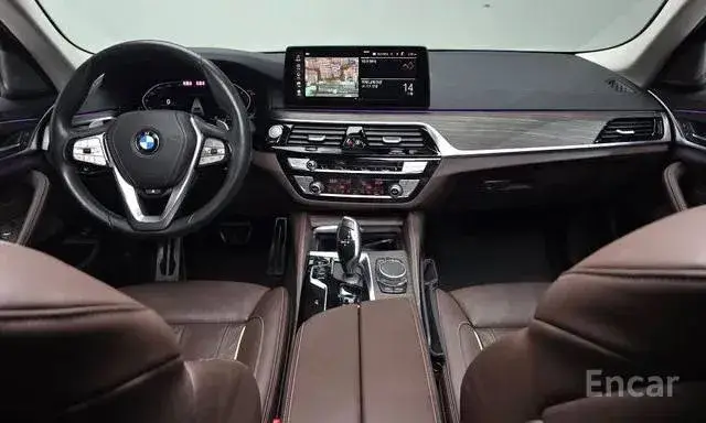 BMW 530I LUXURY 2022