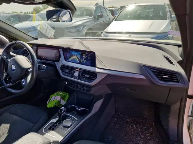 BMW 118I 136 CH DKG7 2022