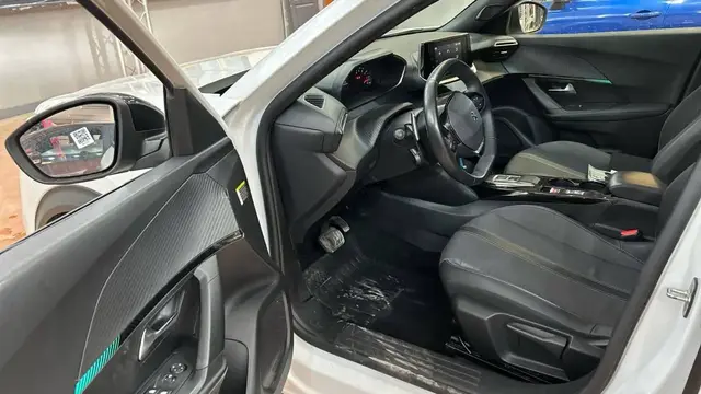 PEUGEOT 2008 BLUEHDI 130 S 2023