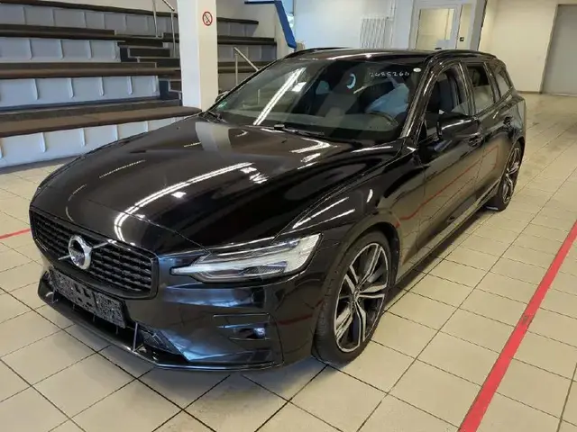 VOLVO V60 B4 2022