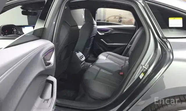 AUDI A5 2025