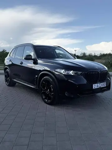 BMW X5 LUXURY 2023