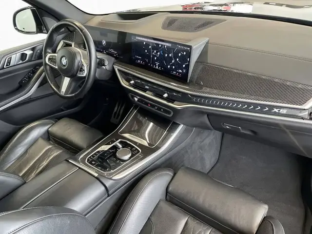 BMW X5 XDR30D M SPORT 2023