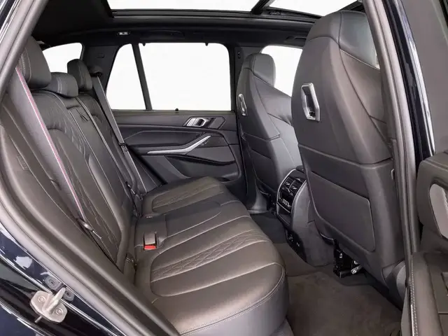 BMW X5 XDR30D M SPORT 2023