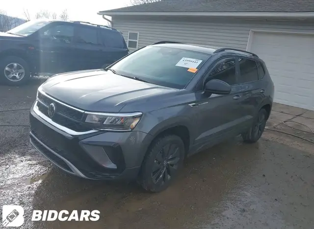 VOLKSWAGEN TAOS 2021