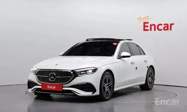 MERCEDES-BENZ E300 4MATIC AMG LINE 2024