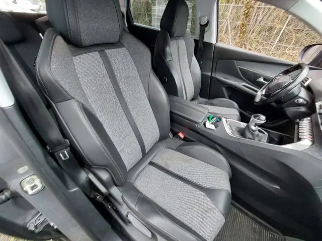 PEUGEOT PEUGEOT 2018