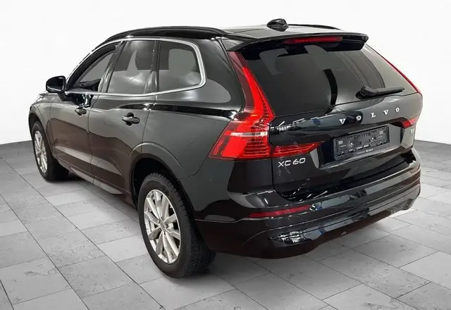VOLVO XC60 2022