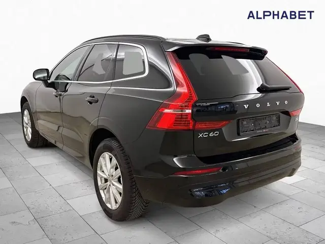 VOLVO XC60 2022