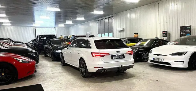 AUDI A4 AVANT 2 2017