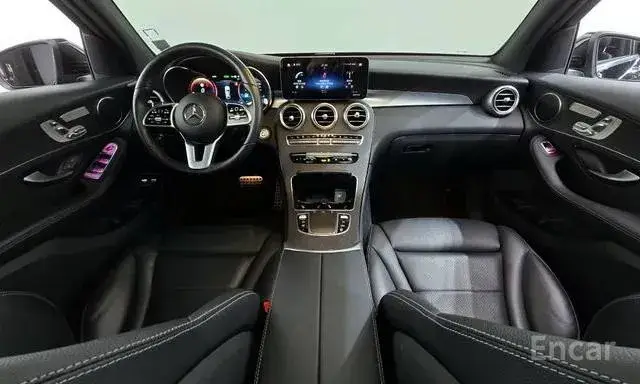 MERCEDES-BENZ GLC 300E COUPE 2021