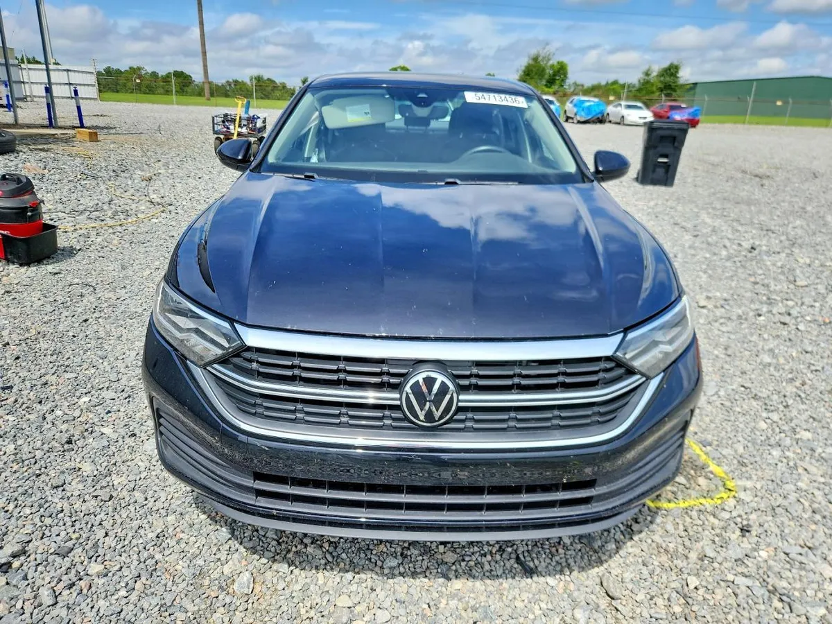 VOLKSWAGEN JETTA SE 2023