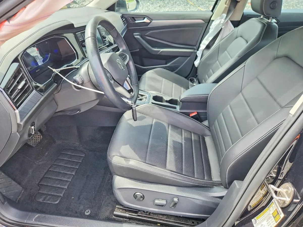 VOLKSWAGEN JETTA SE 2023