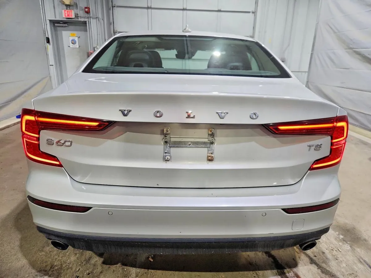 VOLVO S60 T5 MOMENTUM 2019