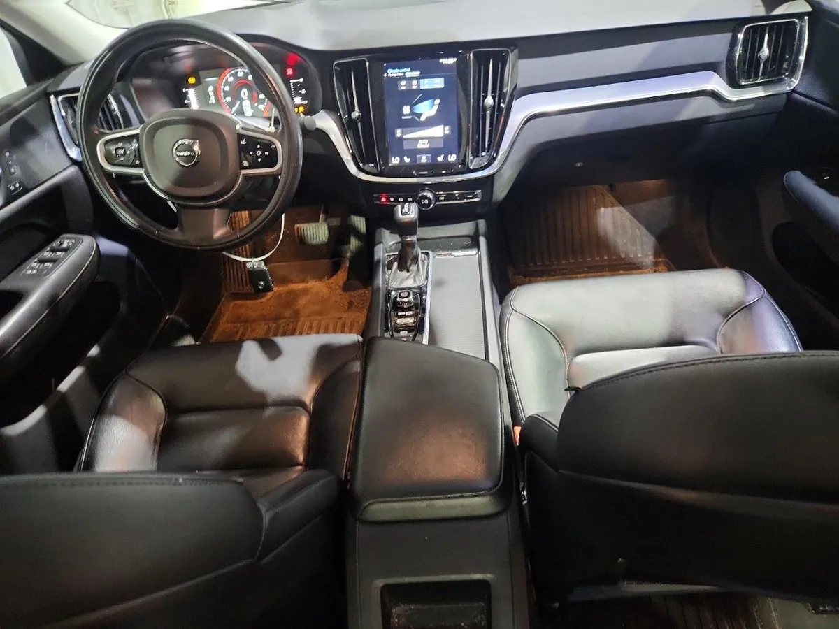 VOLVO S60 T5 MOMENTUM 2019