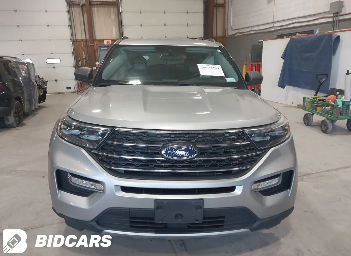 FORD EXPLORER XLT 2022