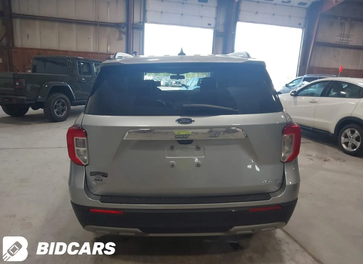 FORD EXPLORER XLT 2022