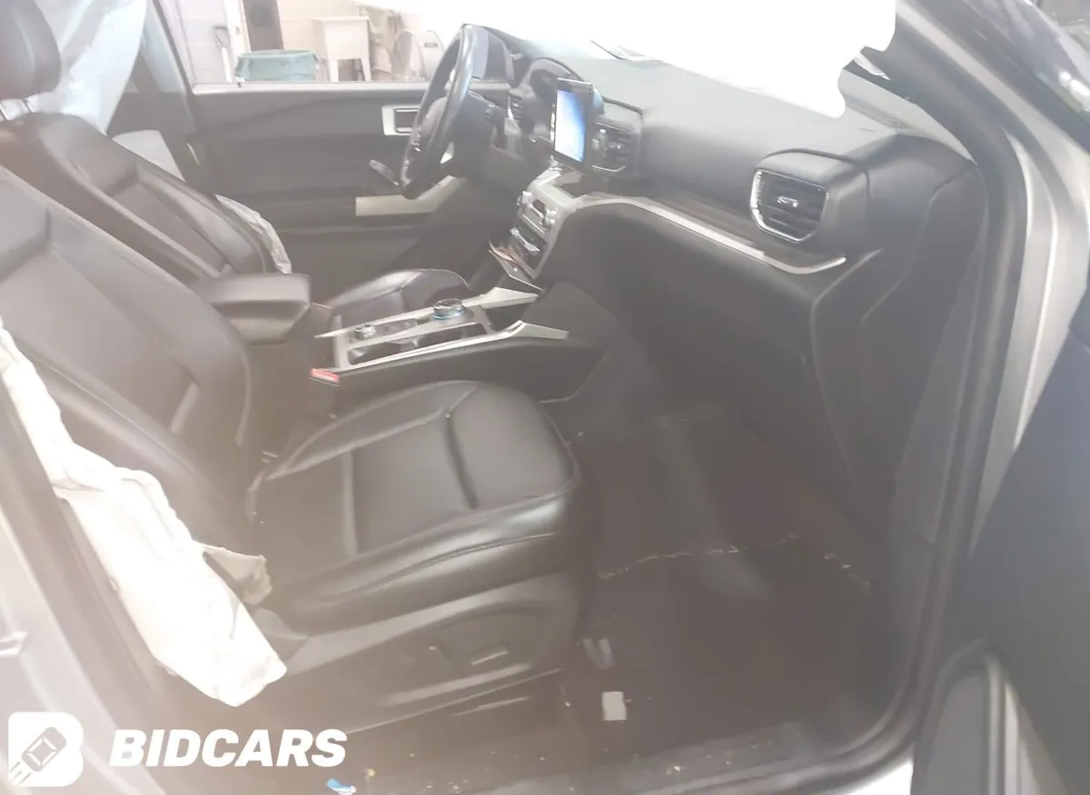 FORD EXPLORER XLT 2022