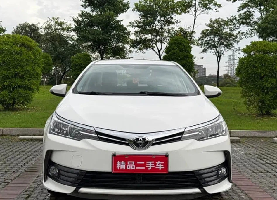 TOYOTA COROLLA 2017
