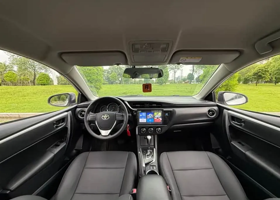 TOYOTA COROLLA 2017
