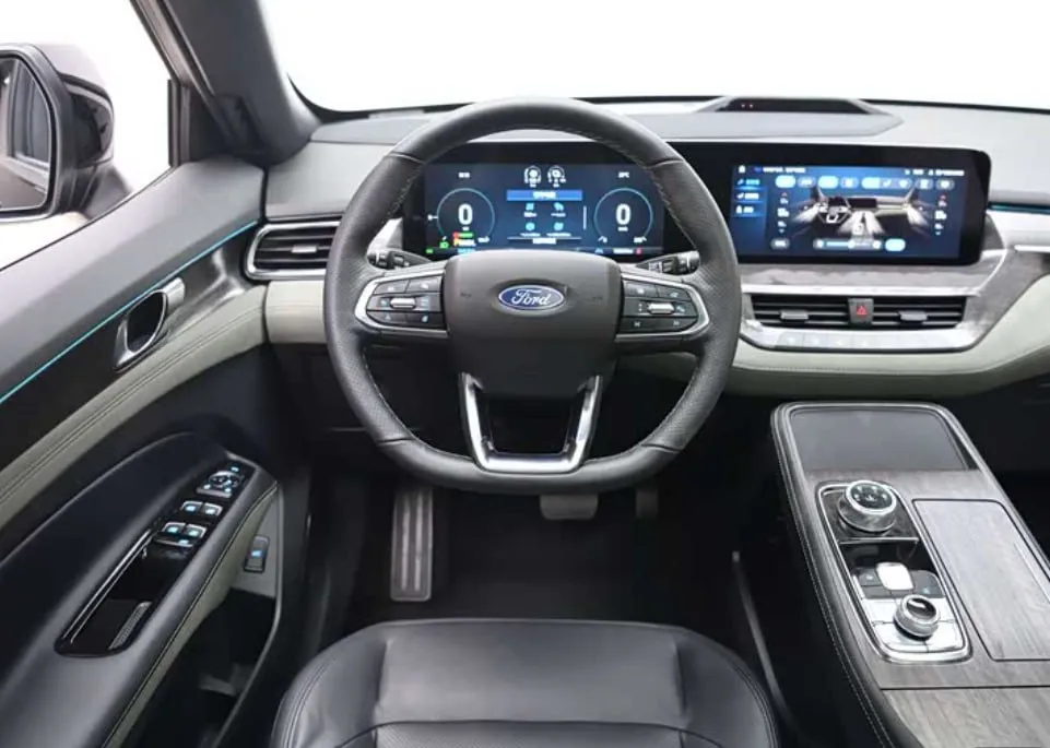 FORD EQUATOR 2025