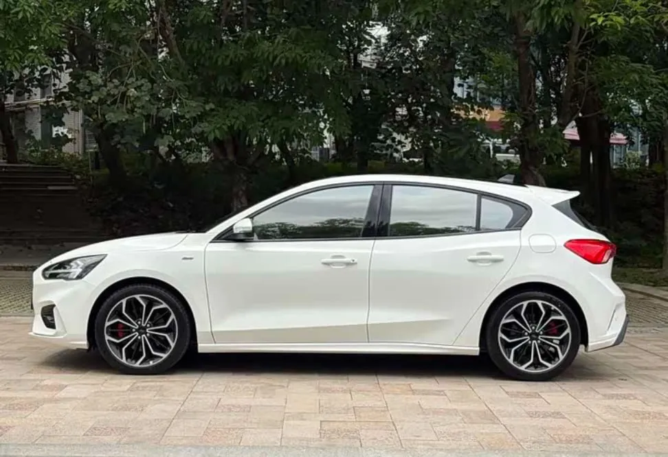 FORD FOCUS HATCHBACK 2022