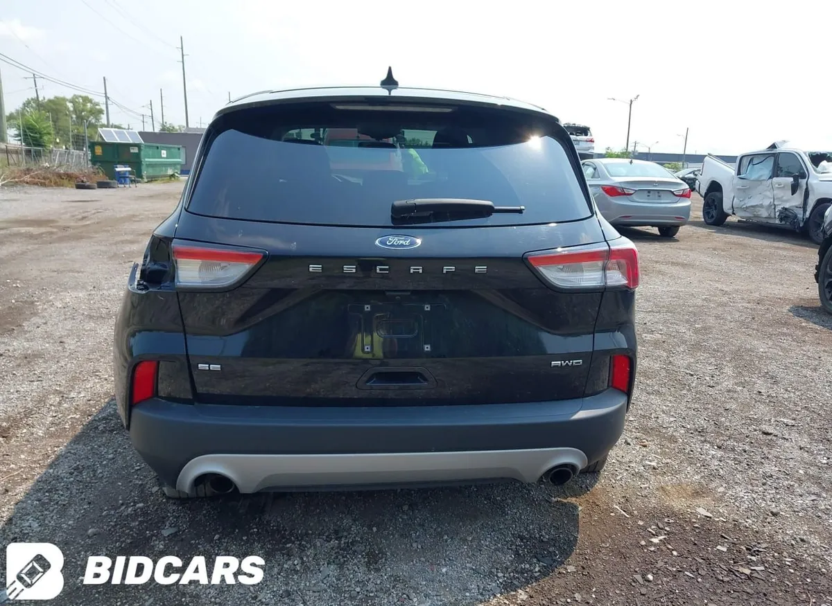 FORD ESCAPE SE 2022