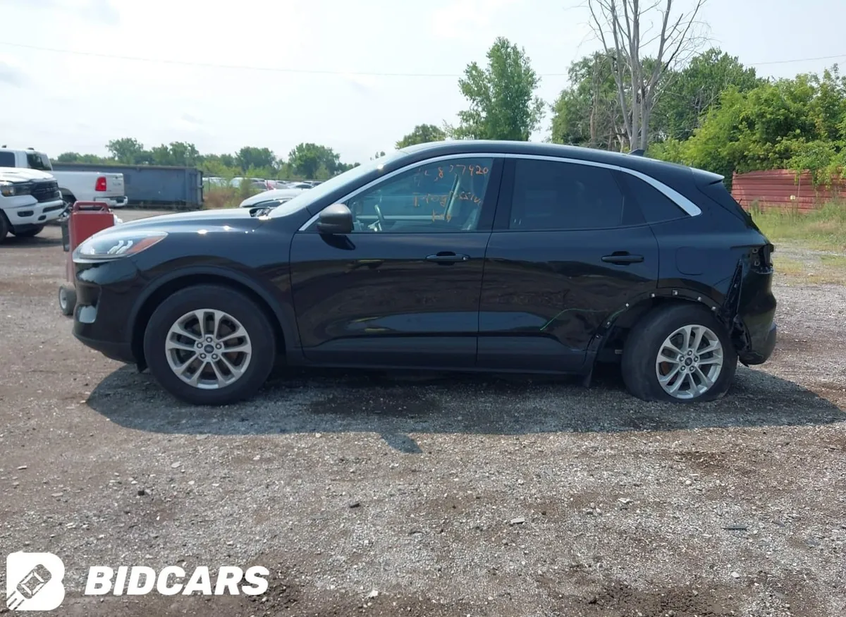 FORD ESCAPE SE 2022