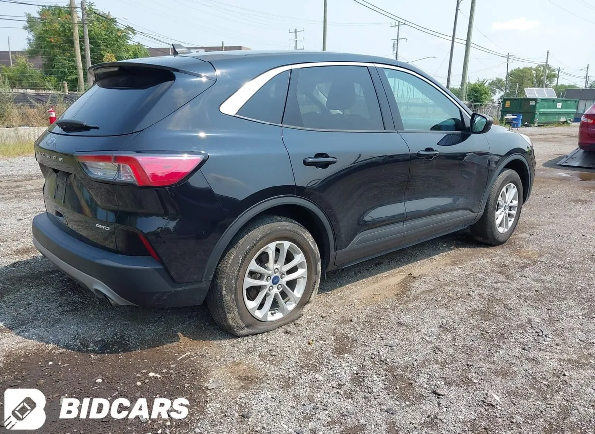 FORD ESCAPE SE 2022