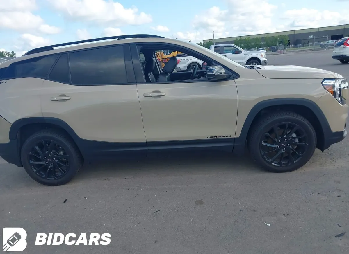 GMC TERRAIN AWD SLT 2023