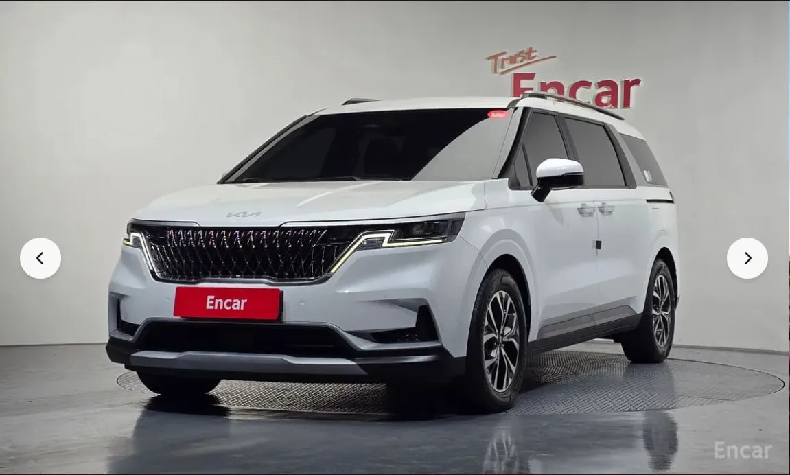 KIA CARNIVAL IV 9 2023