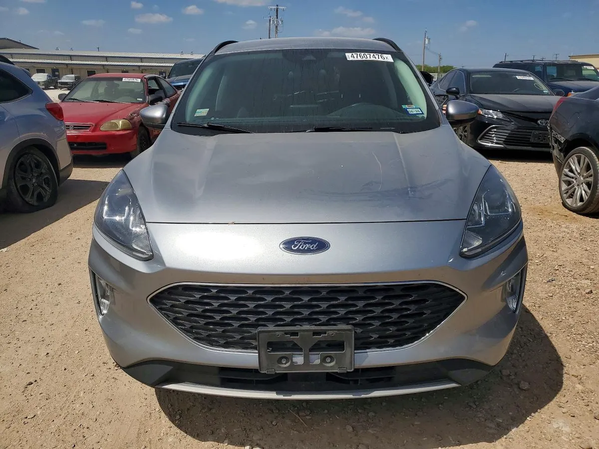 FORD ESCAPE SEL 2022