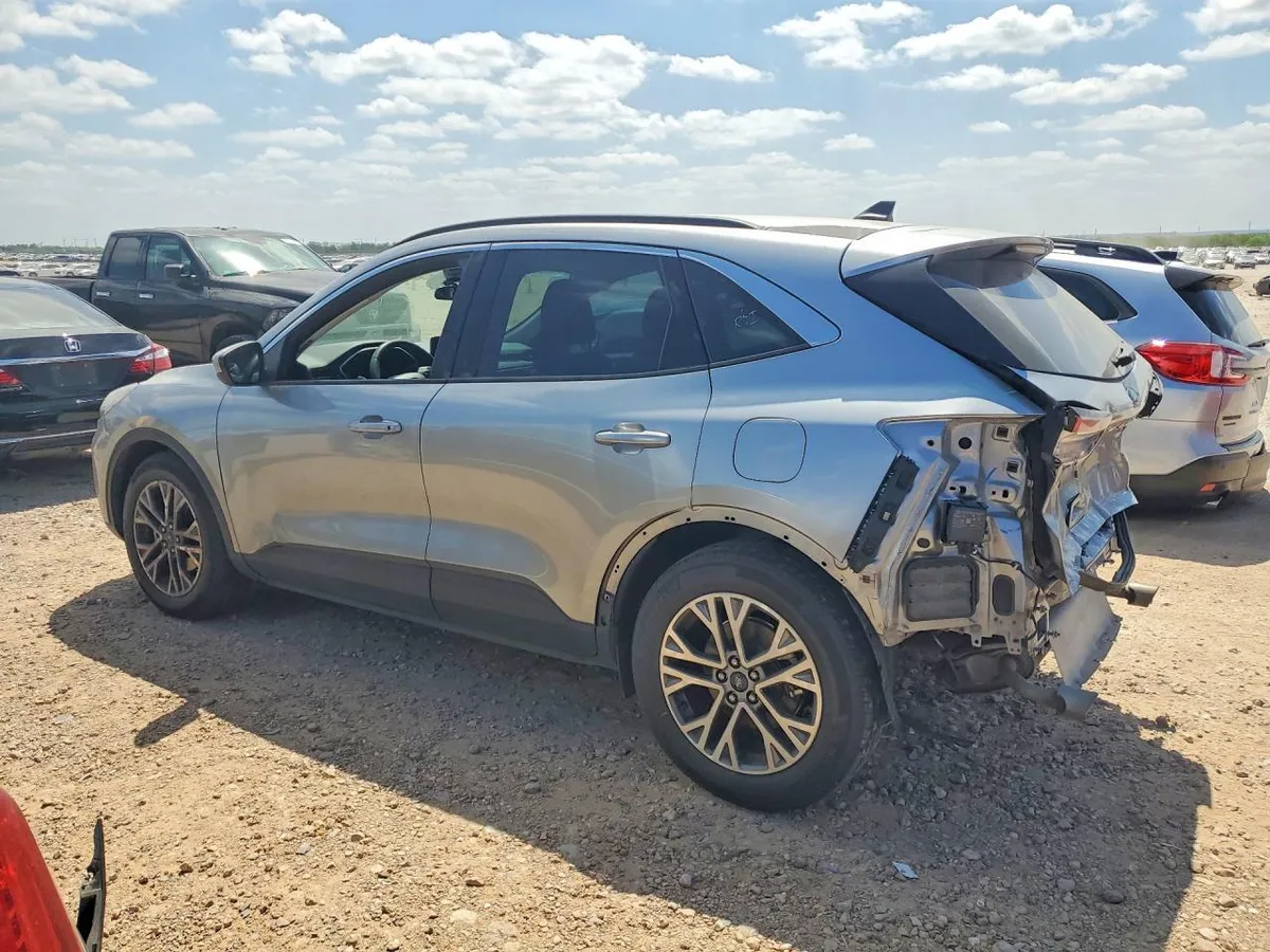 FORD ESCAPE SEL 2022