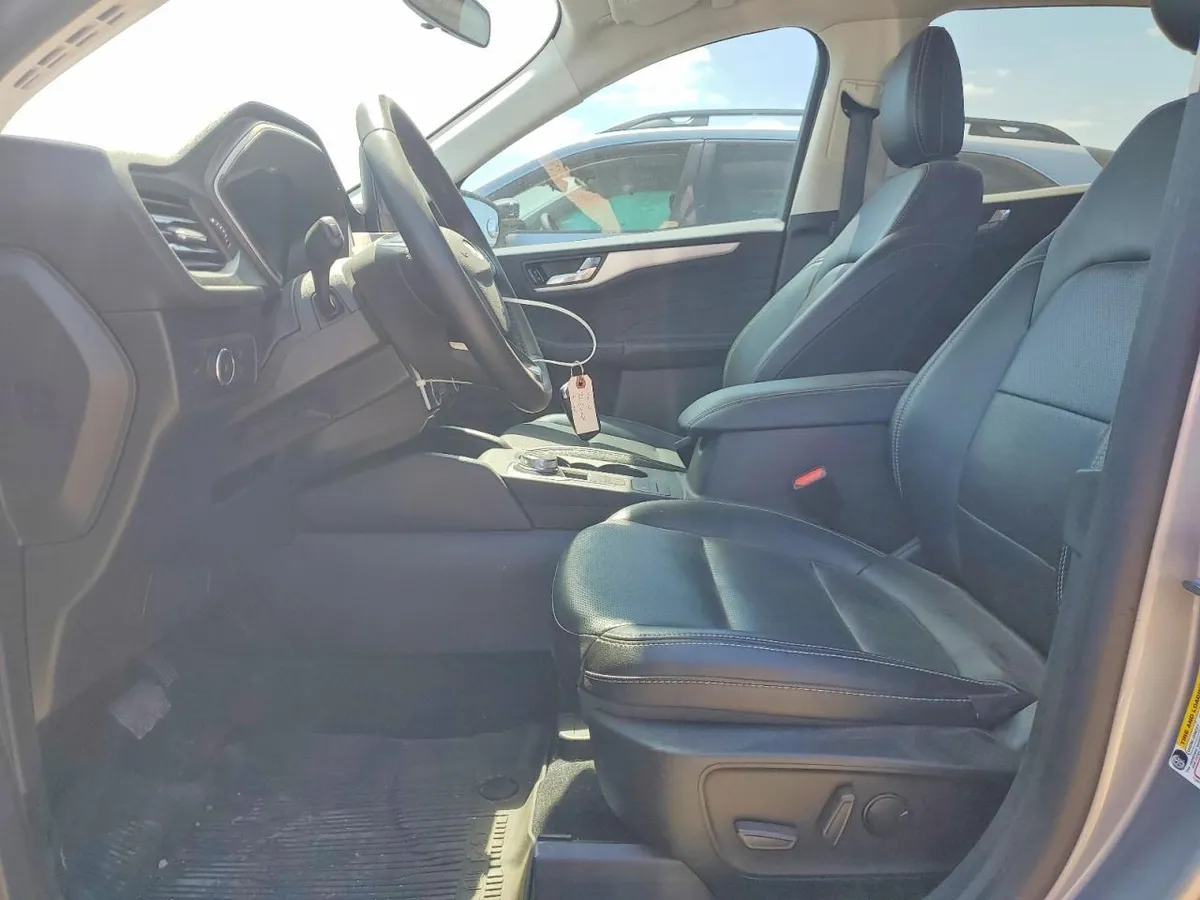 FORD ESCAPE SEL 2022