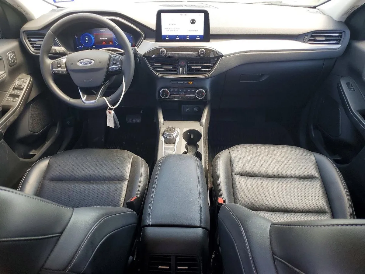 FORD ESCAPE SEL 2022