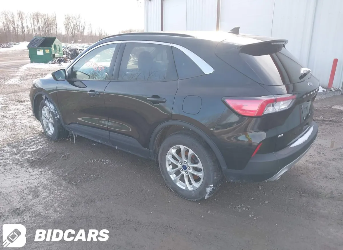 FORD ESCAPE SE 2022