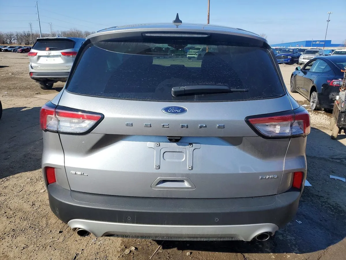 FORD ESCAPE SEL 2022