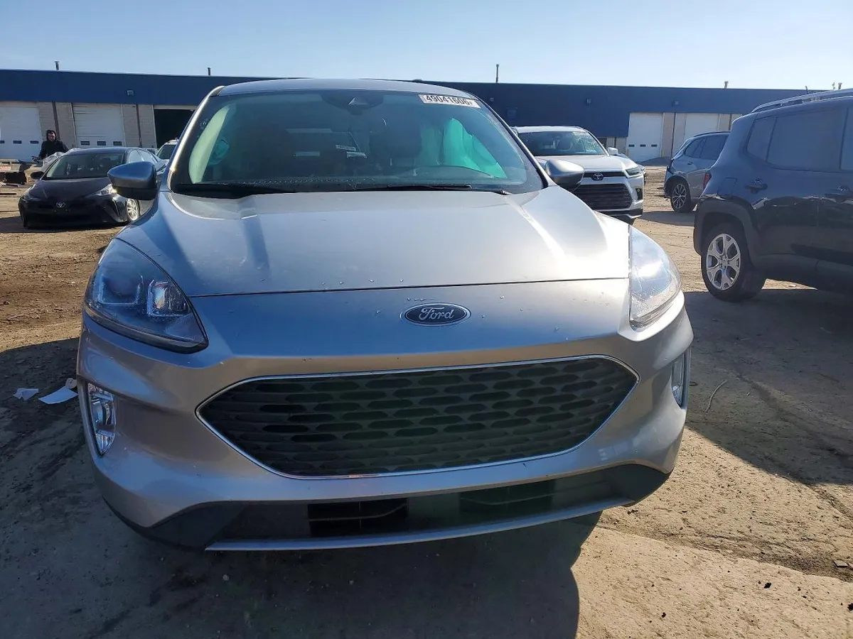 FORD ESCAPE SEL 2022