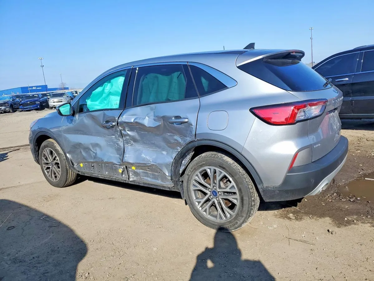 FORD ESCAPE SEL 2022