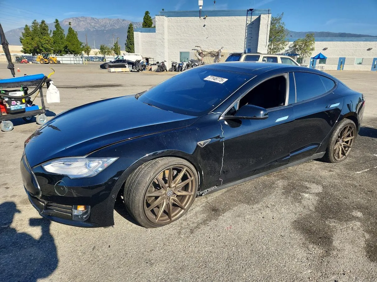 TESLA MODEL S 2016