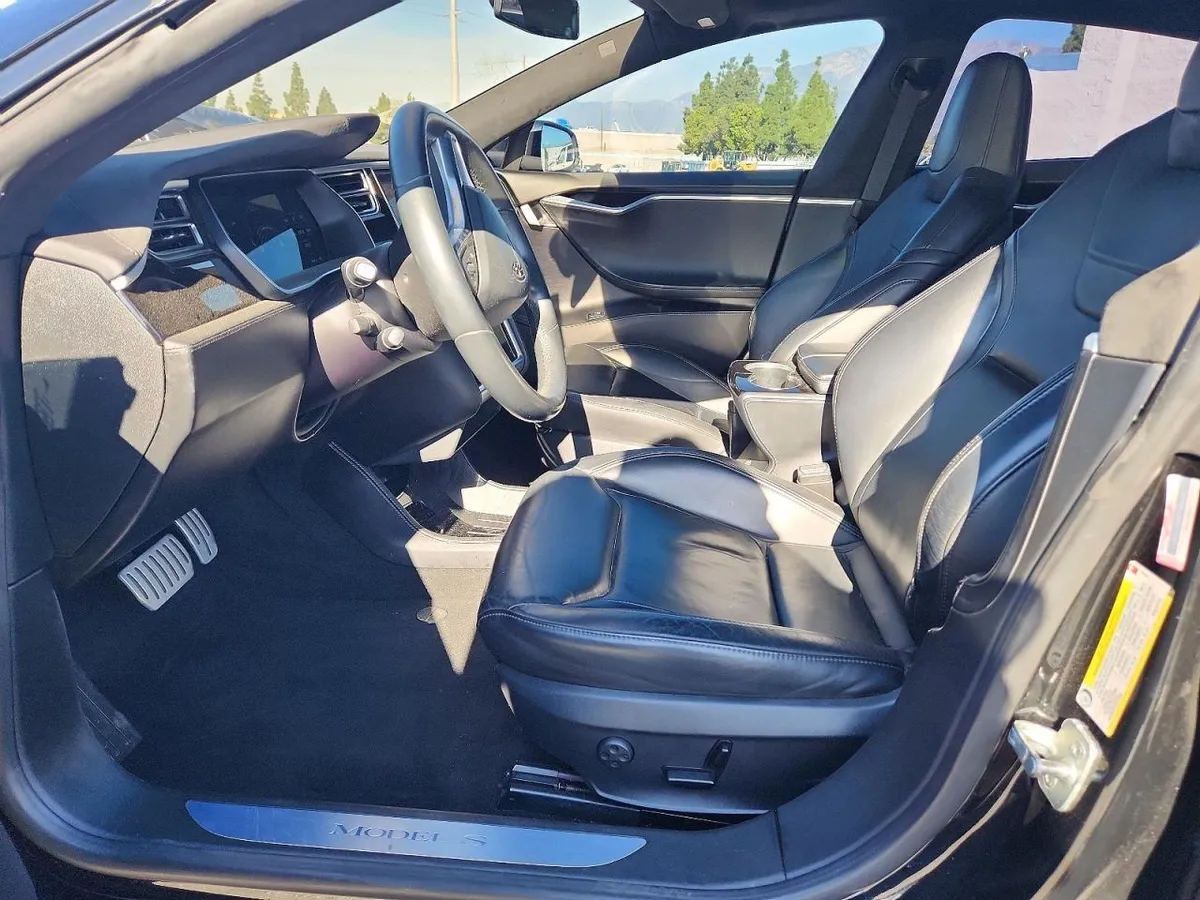 TESLA MODEL S 2016