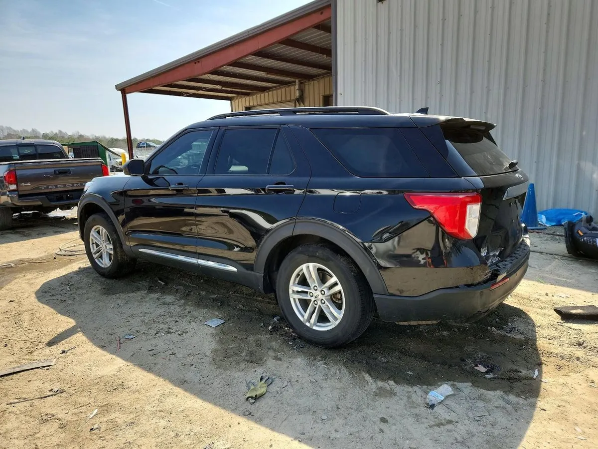 FORD EXPLORER XLT 2023