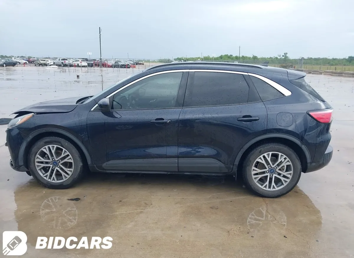 FORD ESCAPE SEL 2021