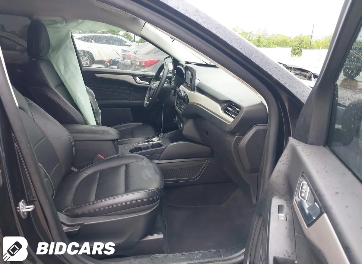 FORD ESCAPE SEL 2021