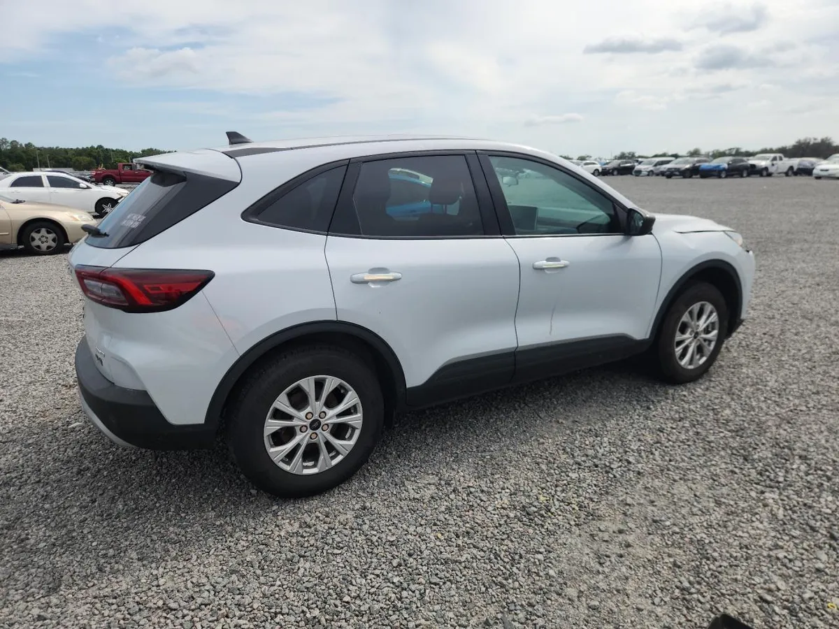 FORD ESCAPE ACTIVE 2025